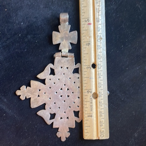 Cross figure, Approximately 5 1/4 inches no chain or cord included for this item - Picture 7 of 12